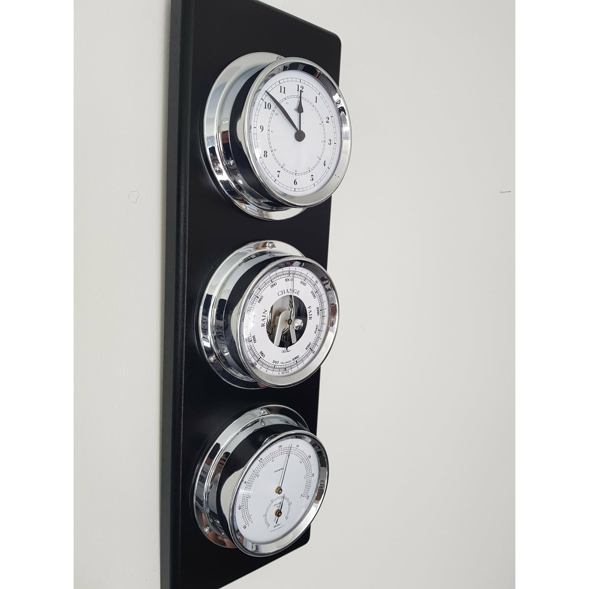 Modern Ebony & Chrome Weatherstation – 4-in-1 Hygrometer, Barometer, Thermometer & Quartz Clock