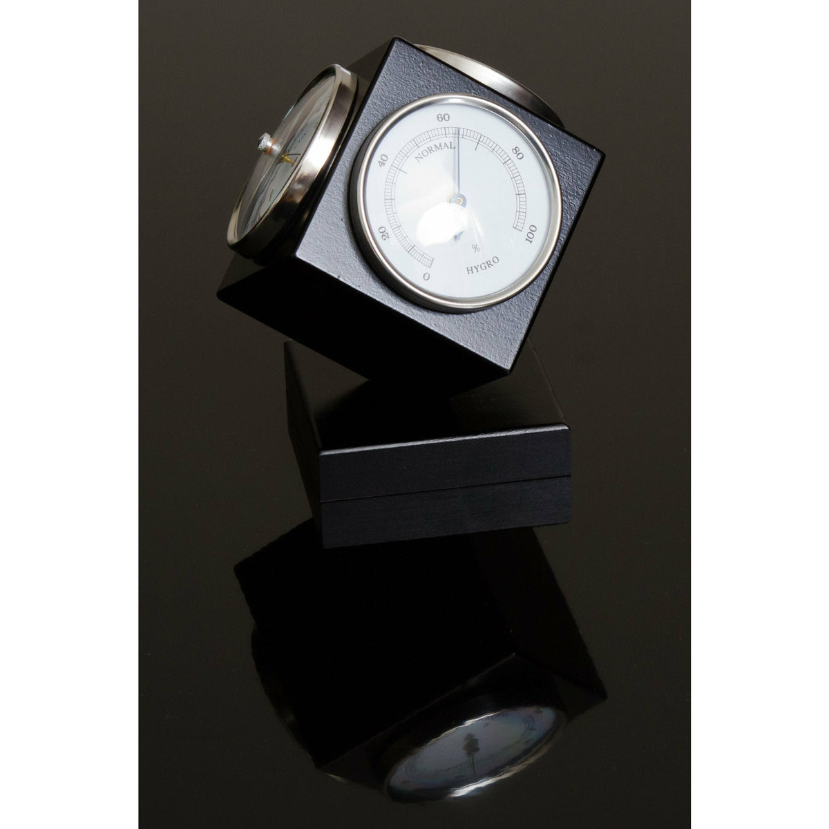 Modern Table Top  Weather Instrument barometer, hygrometer &amp;amp; thermometer